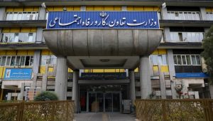 استیضاح وزیر رفاه در روزگار بحران؛ آقایان تکلیف معیشت چه می‌شود؟